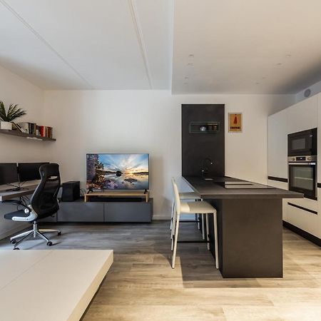 Comfy Apt With Private Parking & Balcony ミラノ エクステリア 写真