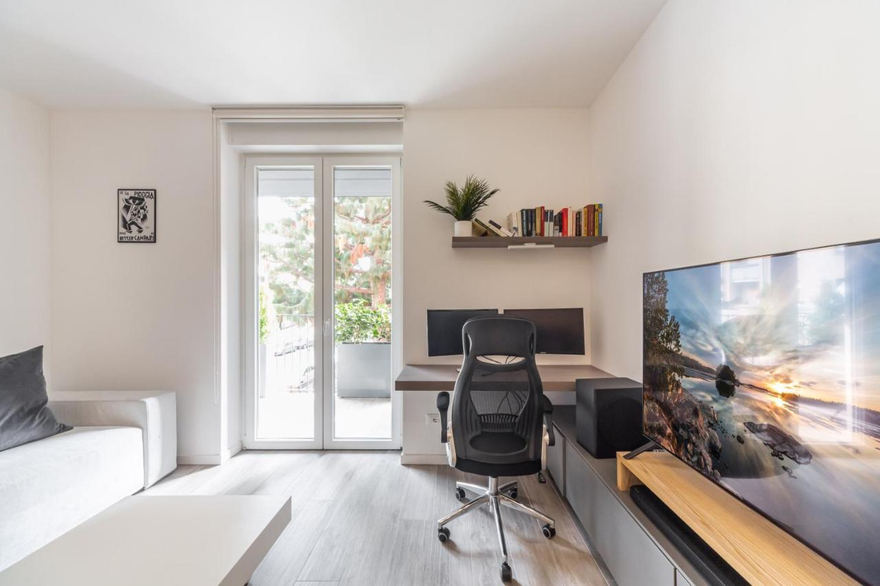 Comfy Apt With Private Parking & Balcony ミラノ エクステリア 写真