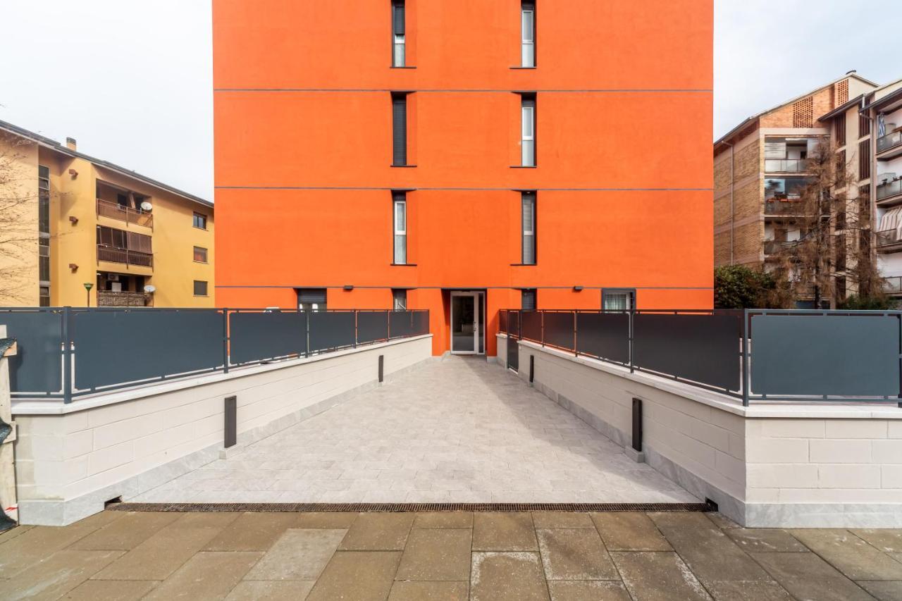 Comfy Apt With Private Parking & Balcony ミラノ エクステリア 写真