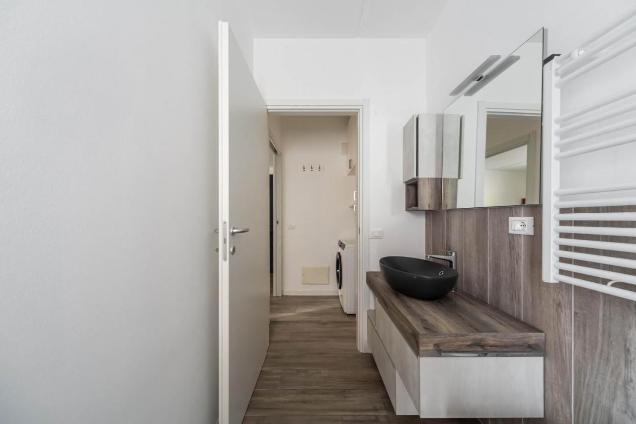 Comfy Apt With Private Parking & Balcony ミラノ エクステリア 写真