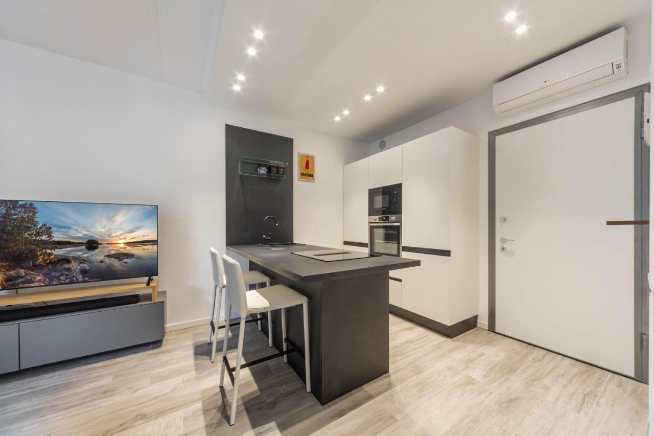 Comfy Apt With Private Parking & Balcony ミラノ エクステリア 写真