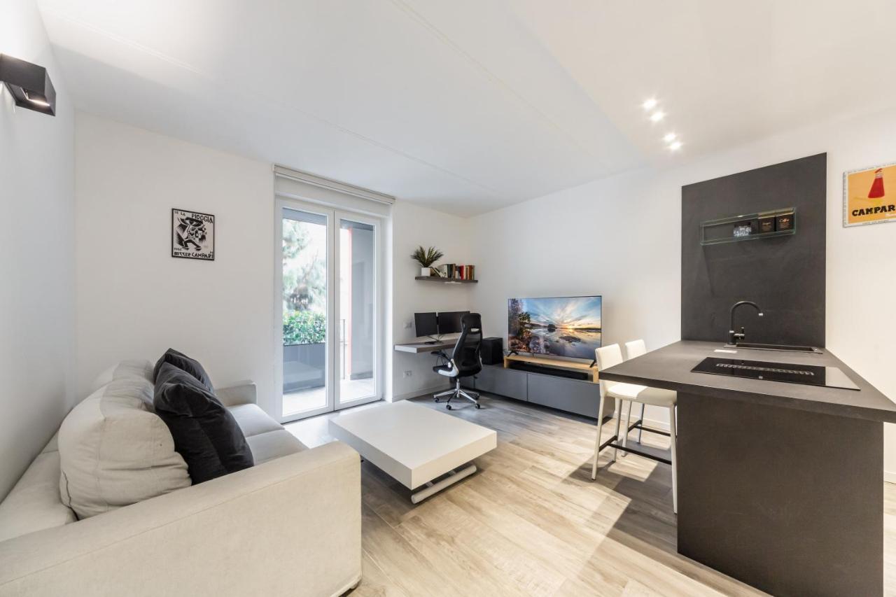 Comfy Apt With Private Parking & Balcony ミラノ エクステリア 写真